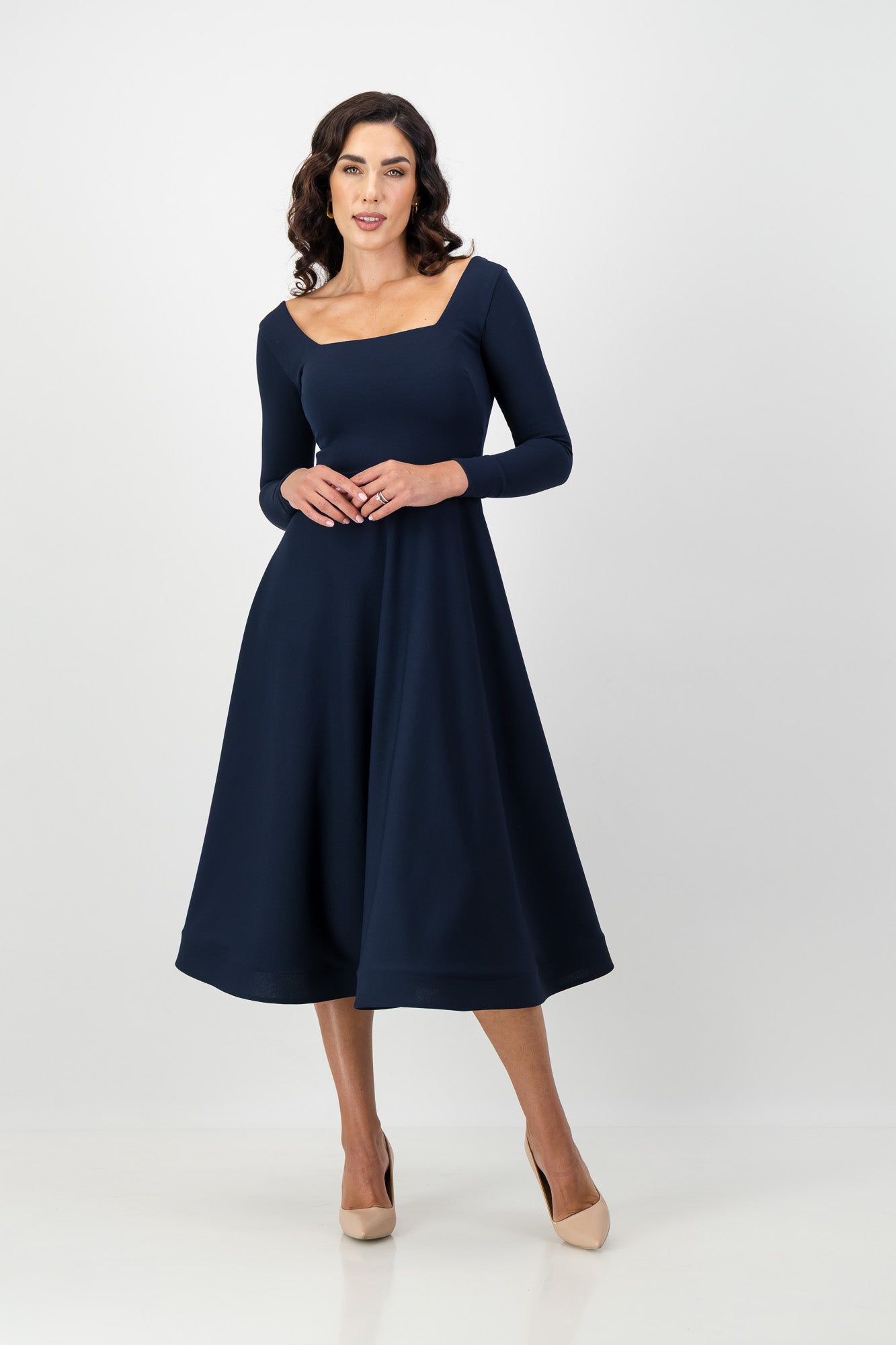 REMI – LENA LISA | Fashion Designer