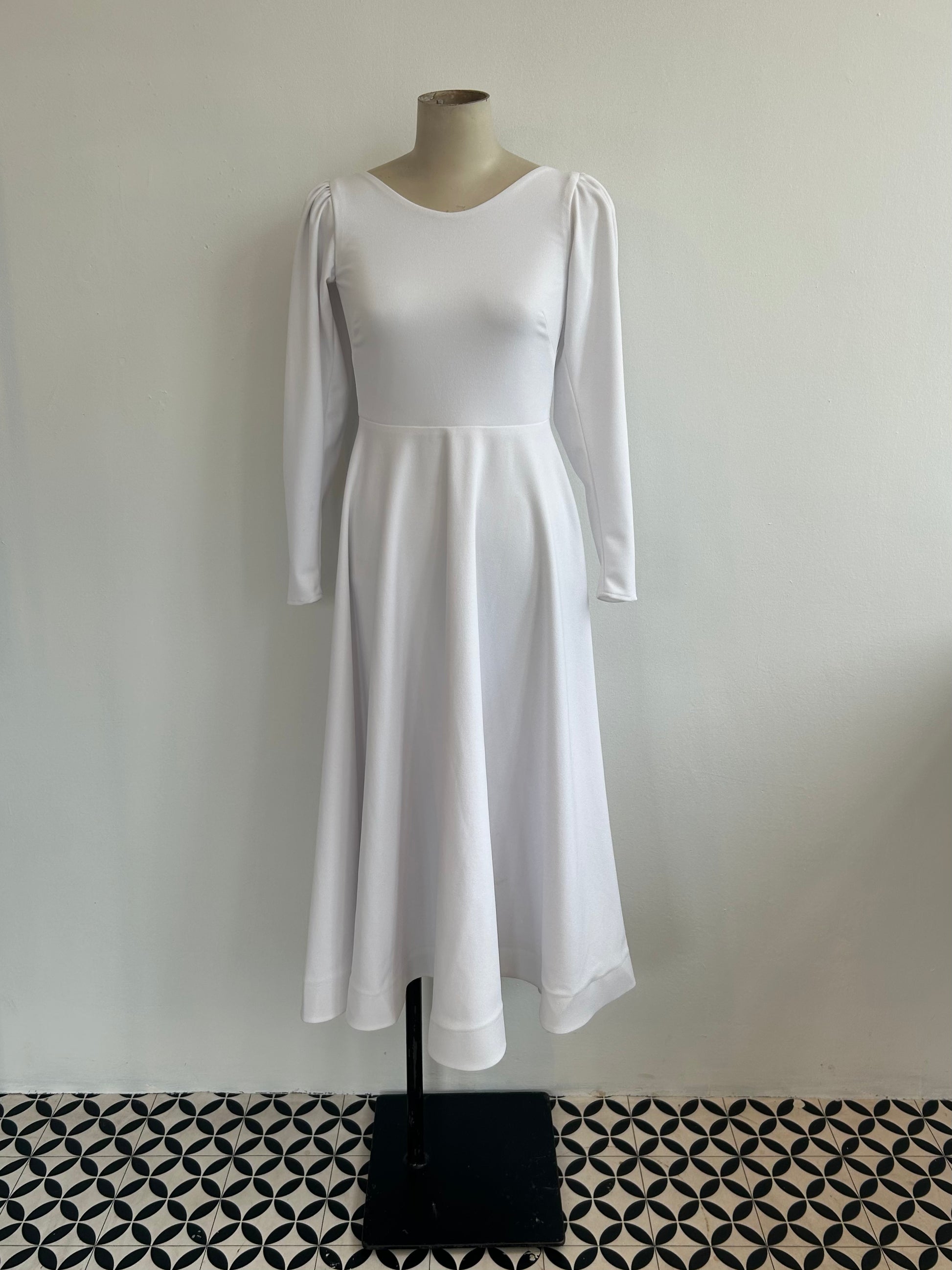 LINDA TEA LENGTH STARK WHITE (SALE)