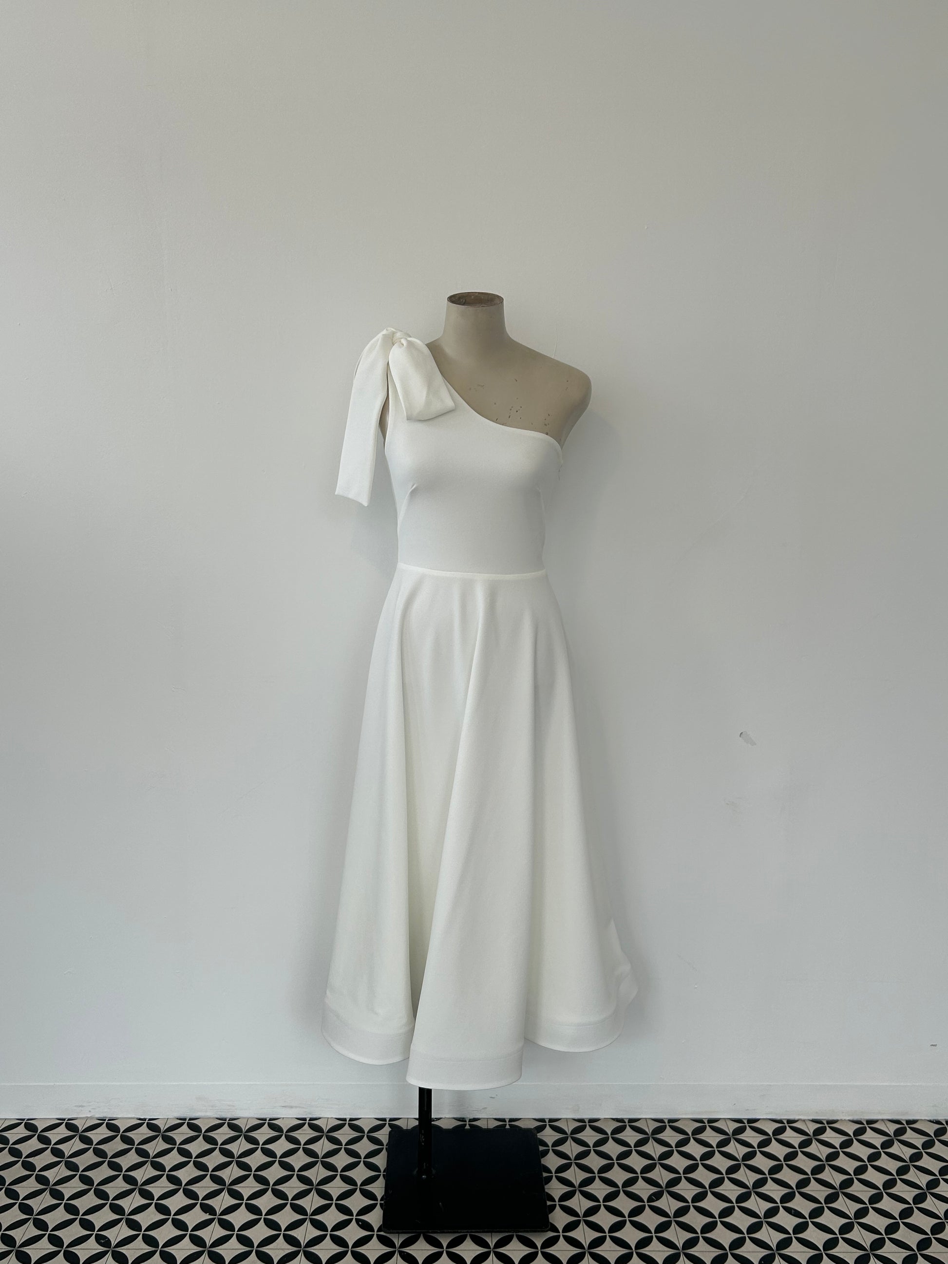 BELLA (SALE)