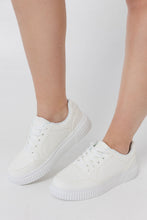 THE BRIDAL PARTY SNEAKER