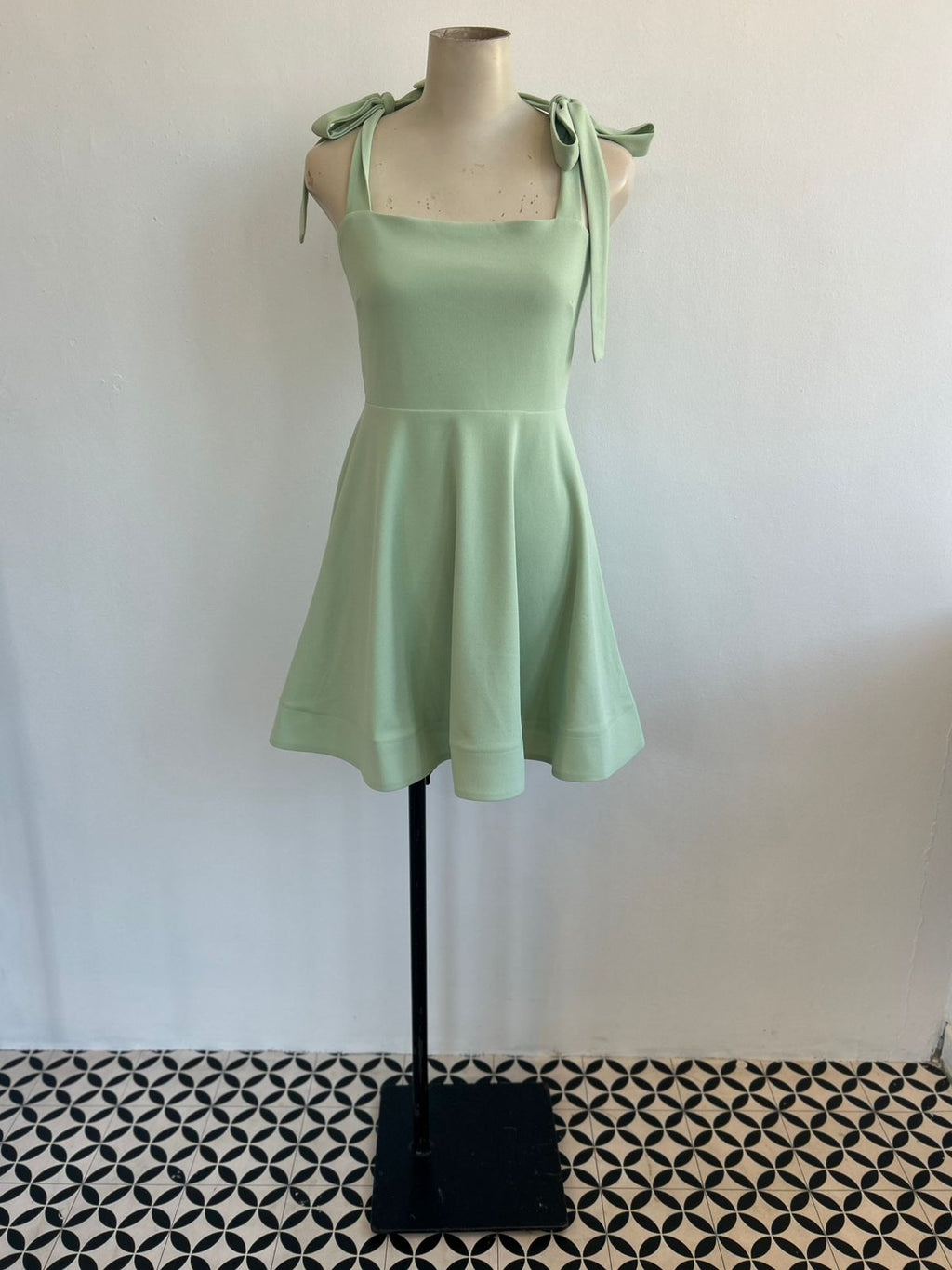 LURI SHORT (SALE)
