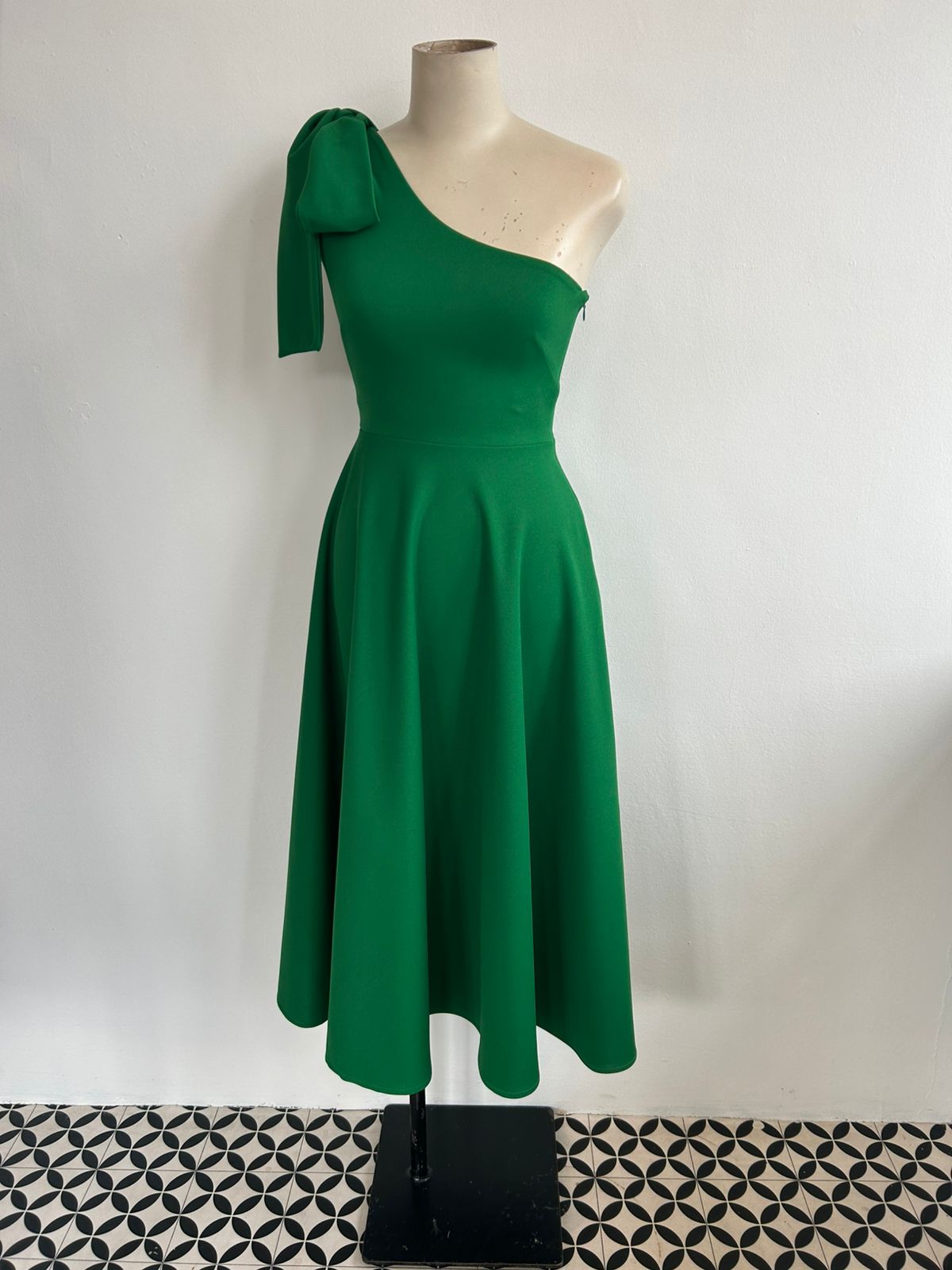 BELLA TEA LENGTH NO CRINOLINE ON HEM (SALE)