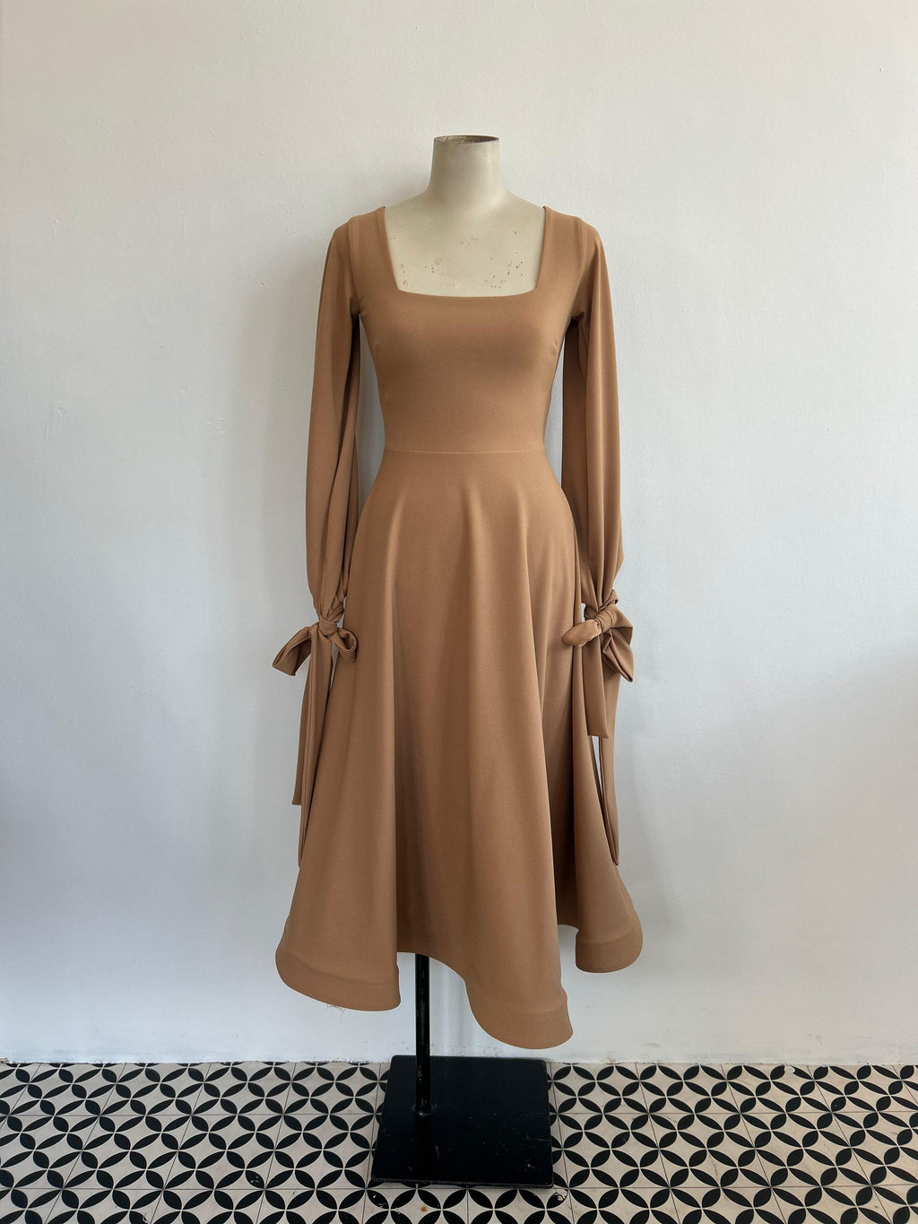 REMI WITH RAY SLEEVES (SALE)