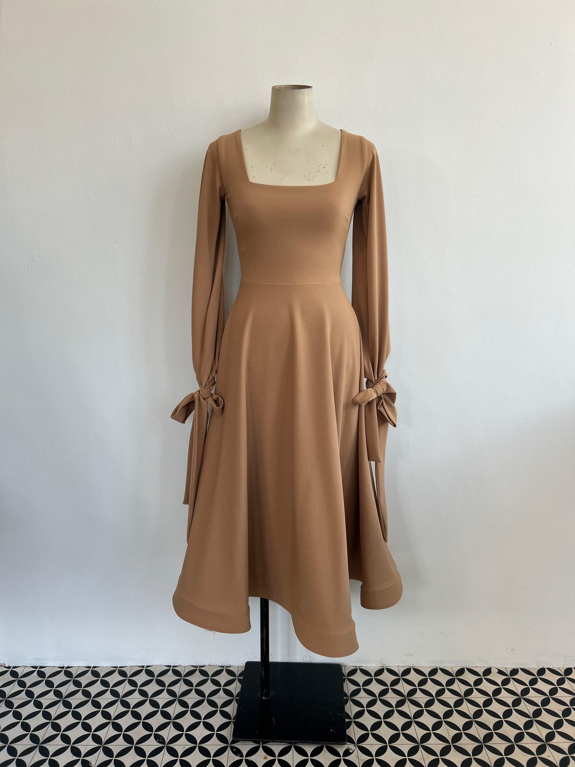 REMI WITH RAY SLEEVES (SALE)