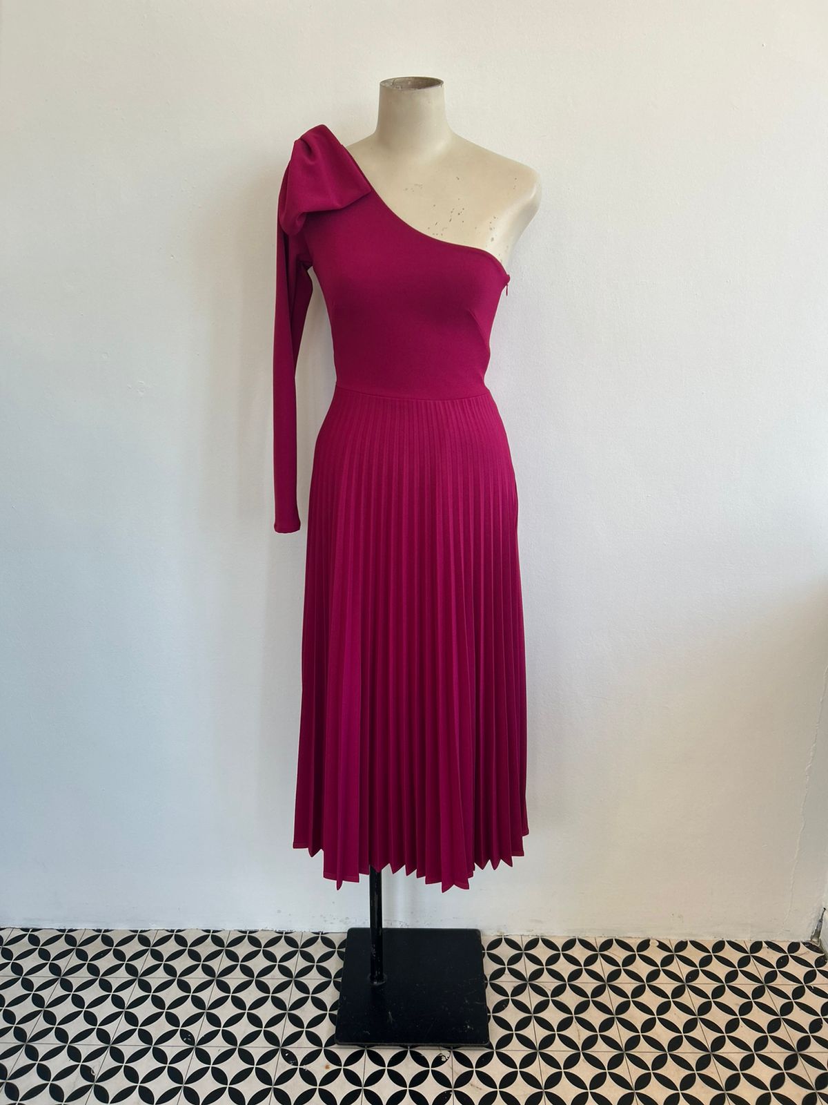 NORA TEA LENGTH WITH BOW (SALE)
